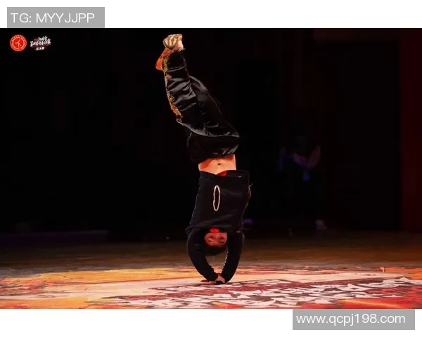 南京街舞队的风格转变与表现分析探讨街舞文化的得失与未来发展