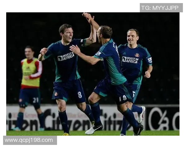 修安联与弥尔顿凯恩斯的较量揭示英乙联赛的激烈竞争与战术博弈 修安联与弥尔顿凯恩斯的较量揭示英乙联赛的激烈竞争与战术博弈